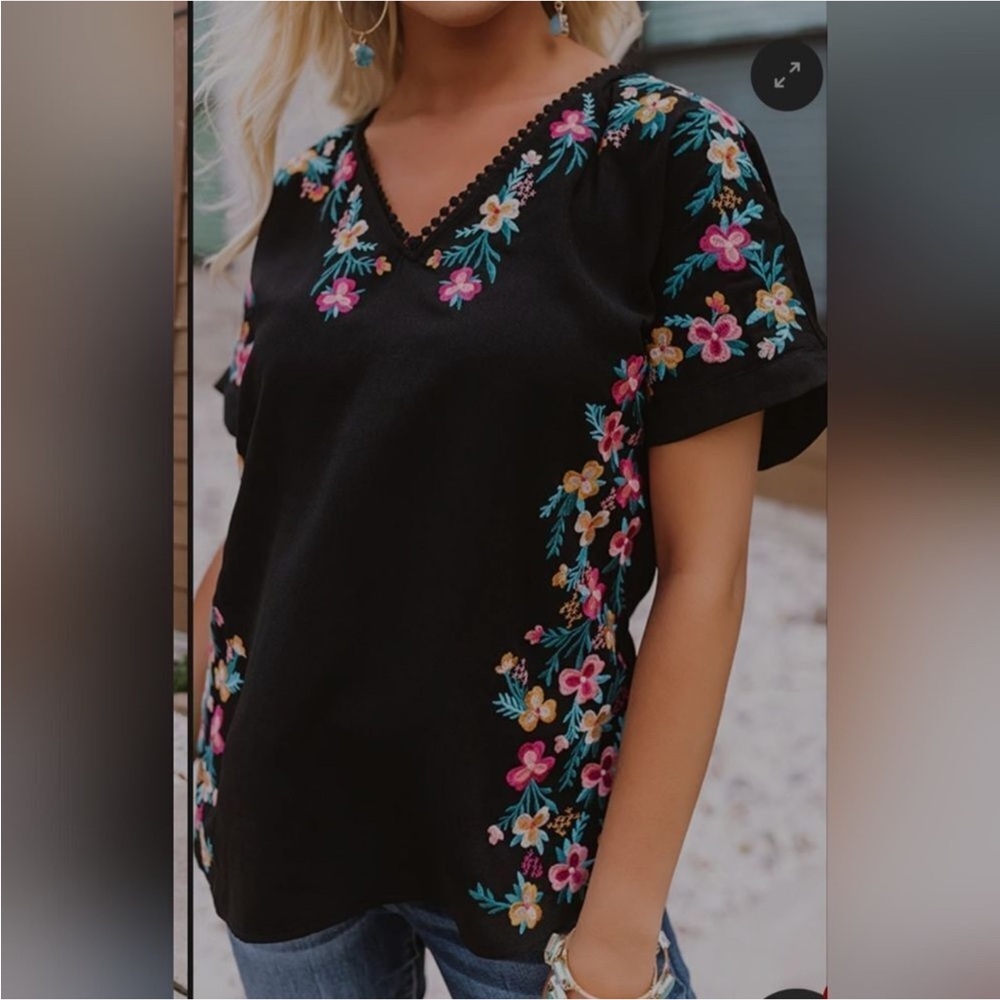 NWT Andree by unit black embroidered hey senorita top black floral blouse small